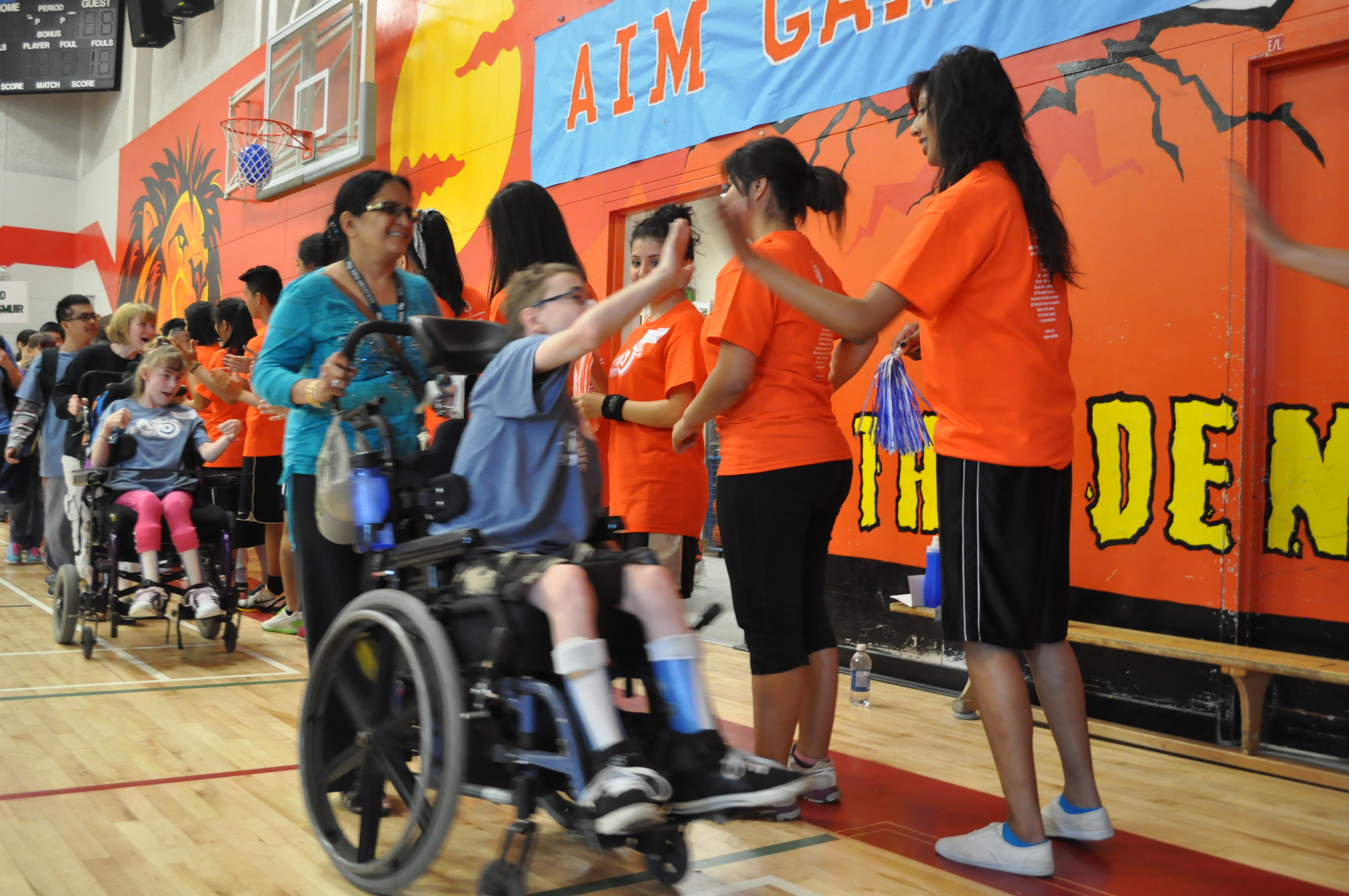 greeting-athletes.c1f45364233.JPG