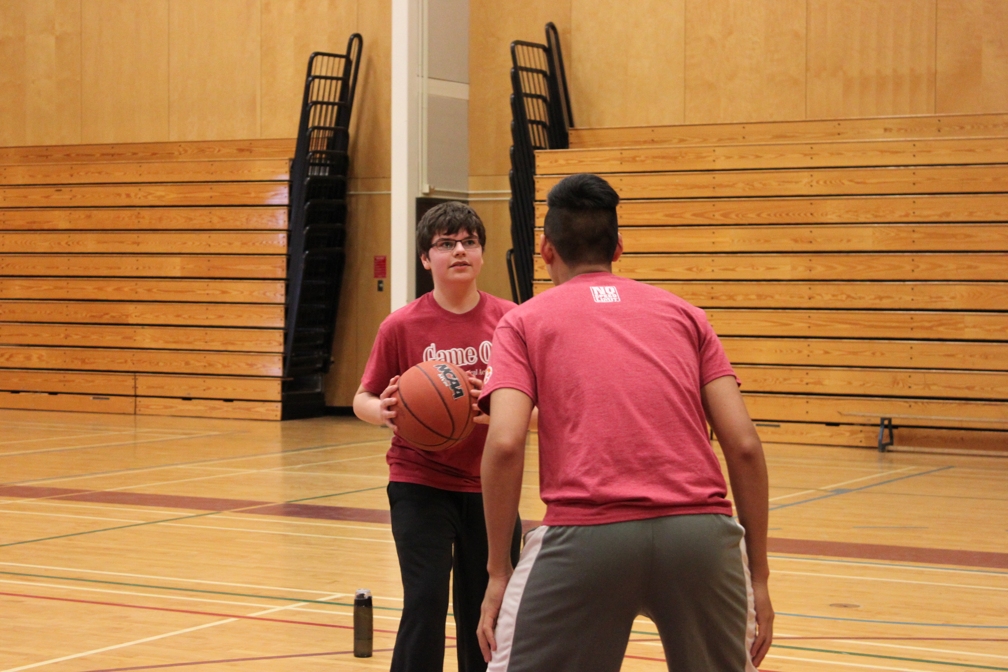 shoot-or-dribble.5b1b9164455.JPG